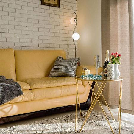 Aparthotel Koroni Home Raszyn Ngoại thất bức ảnh