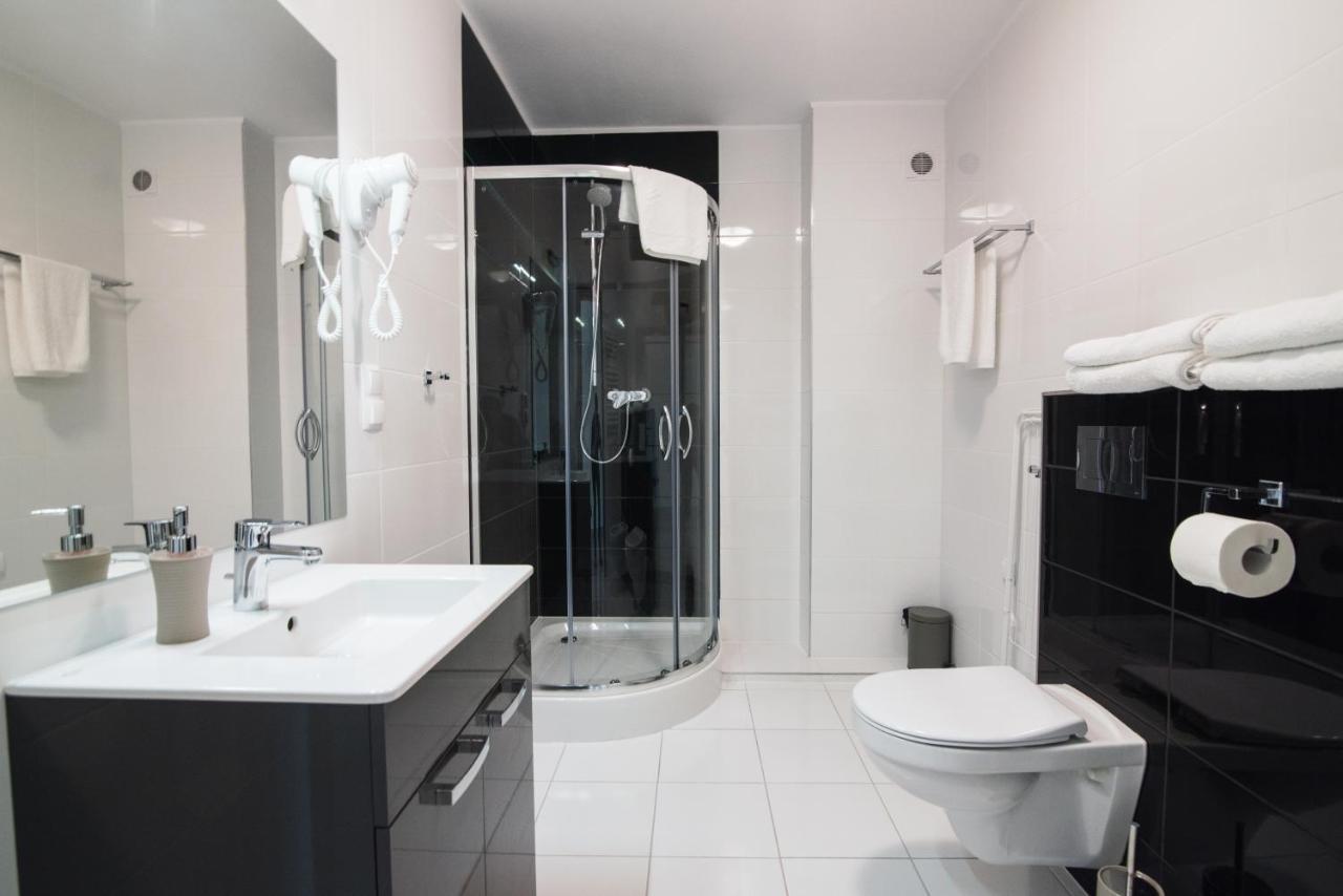 Aparthotel Koroni Home Raszyn Phòng bức ảnh