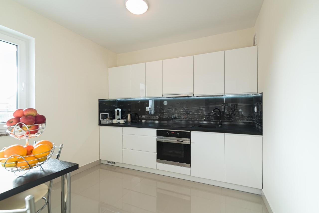 Aparthotel Koroni Home Raszyn Ngoại thất bức ảnh
