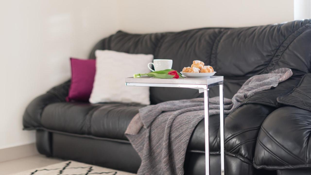 Aparthotel Koroni Home Raszyn Ngoại thất bức ảnh