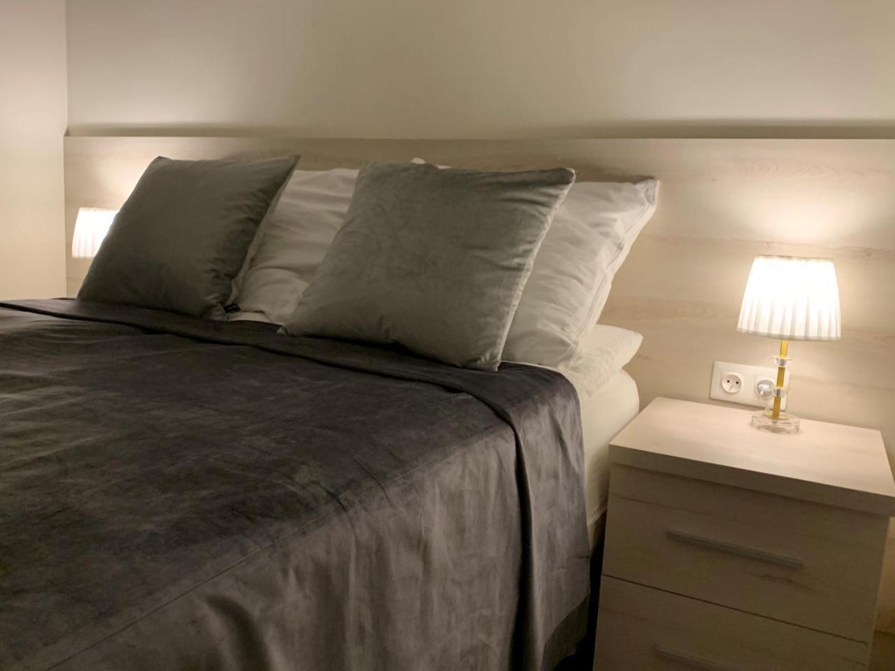 Aparthotel Koroni Home Raszyn Ngoại thất bức ảnh